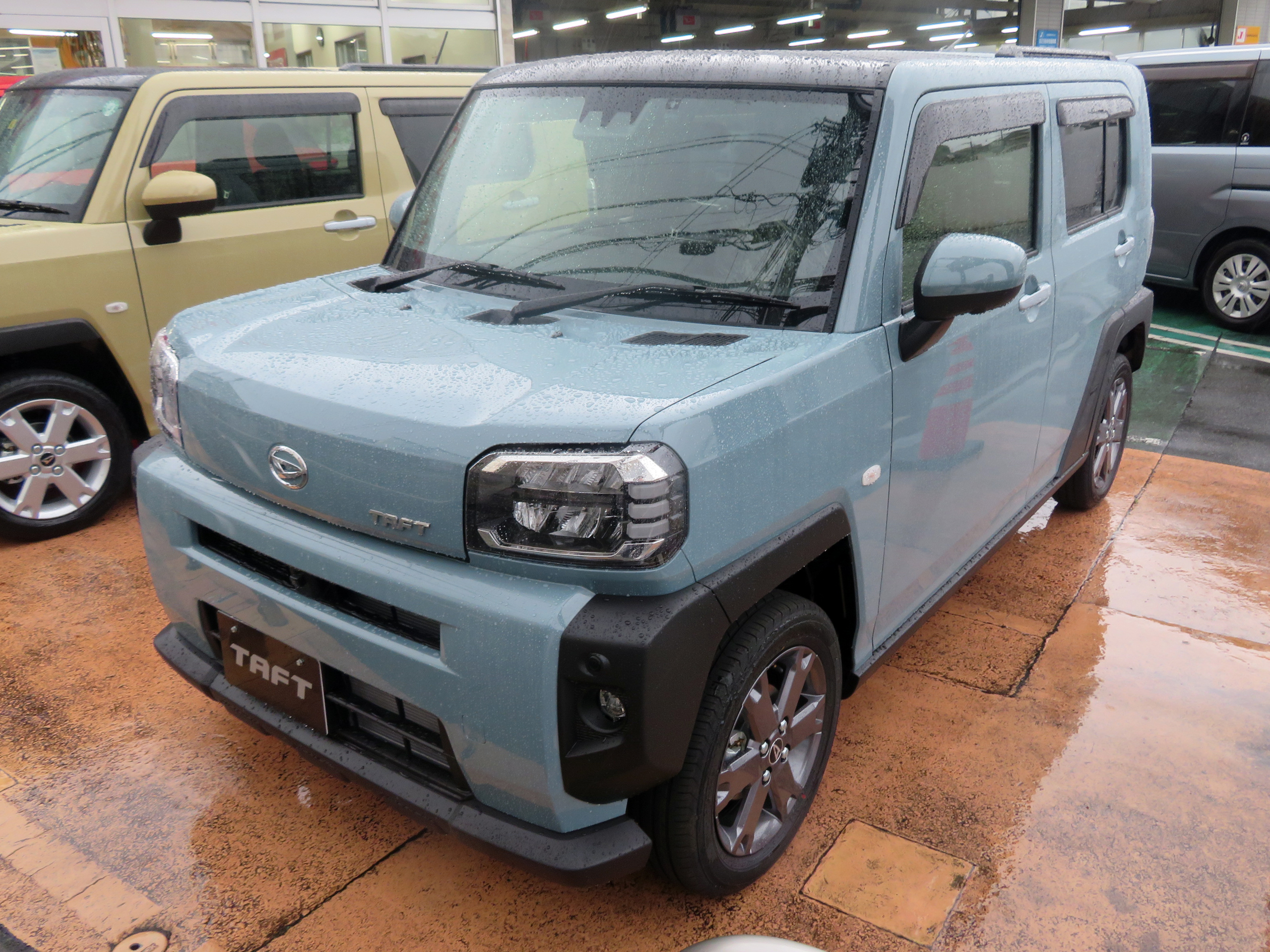 car manufacturer Daihatsu